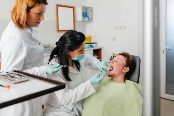 Best Tooth Infection Emergency Dentist  in Vamo, FL